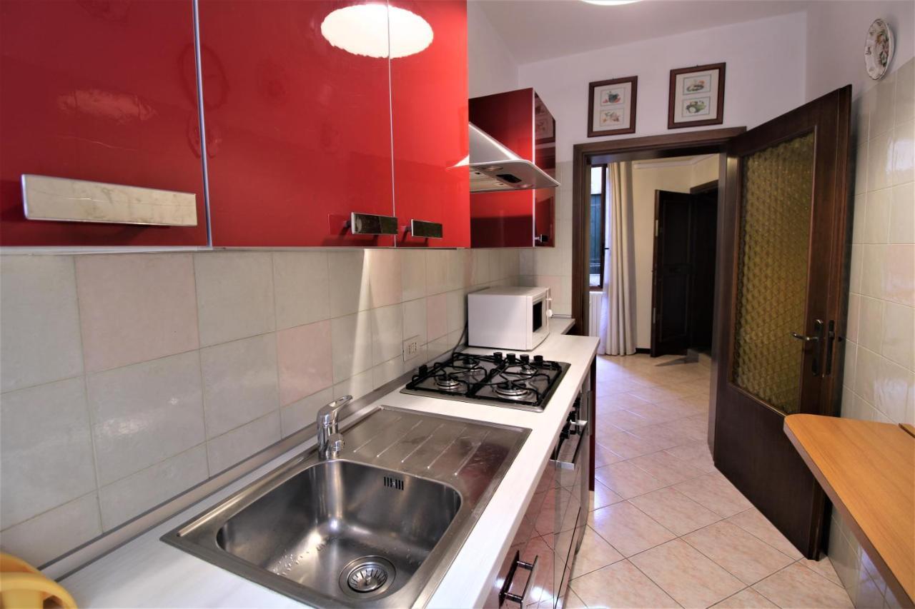 Central And Spacious Apartment Velence Kültér fotó