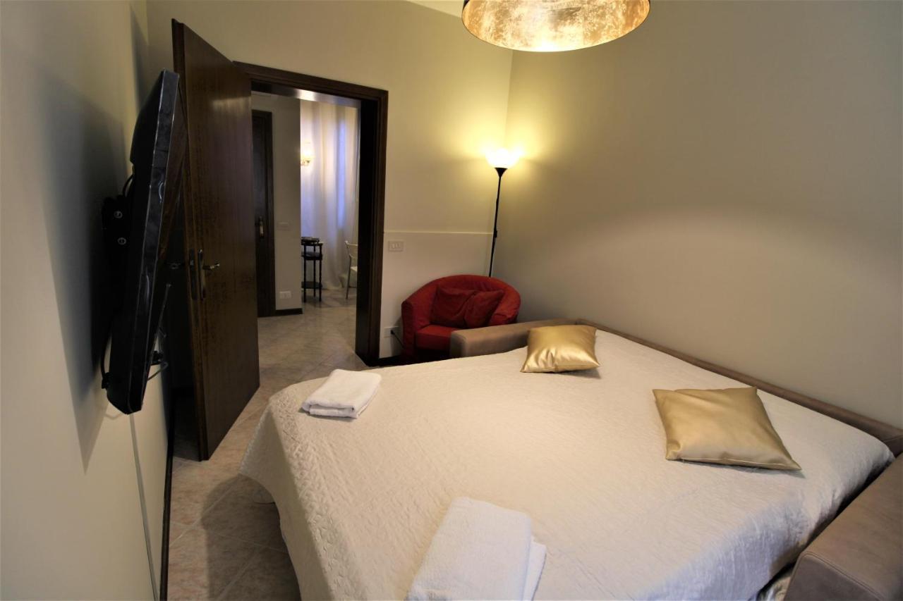 Central And Spacious Apartment Velence Kültér fotó